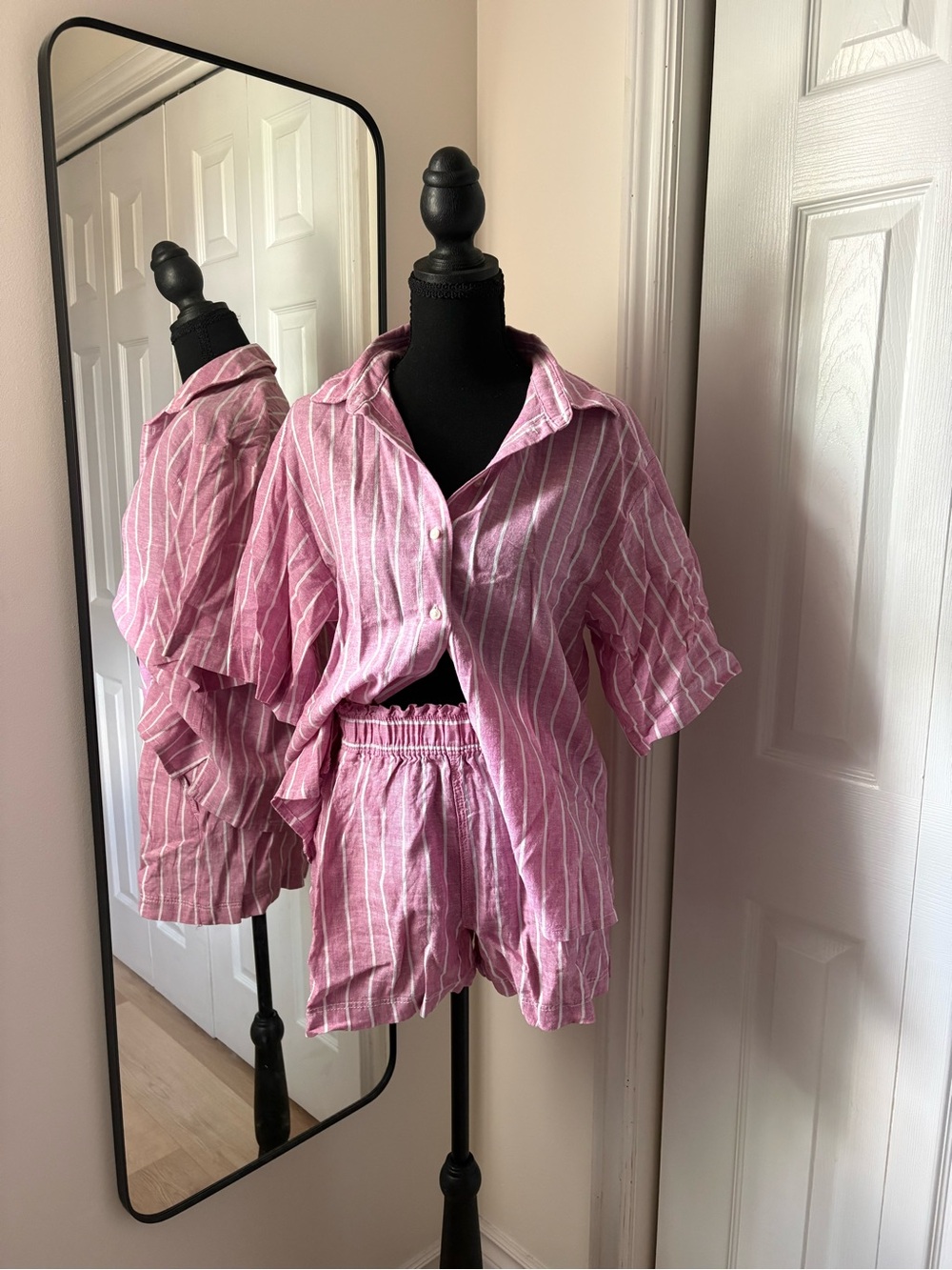 H&M Pink & White Striped Women’s Shorts Set